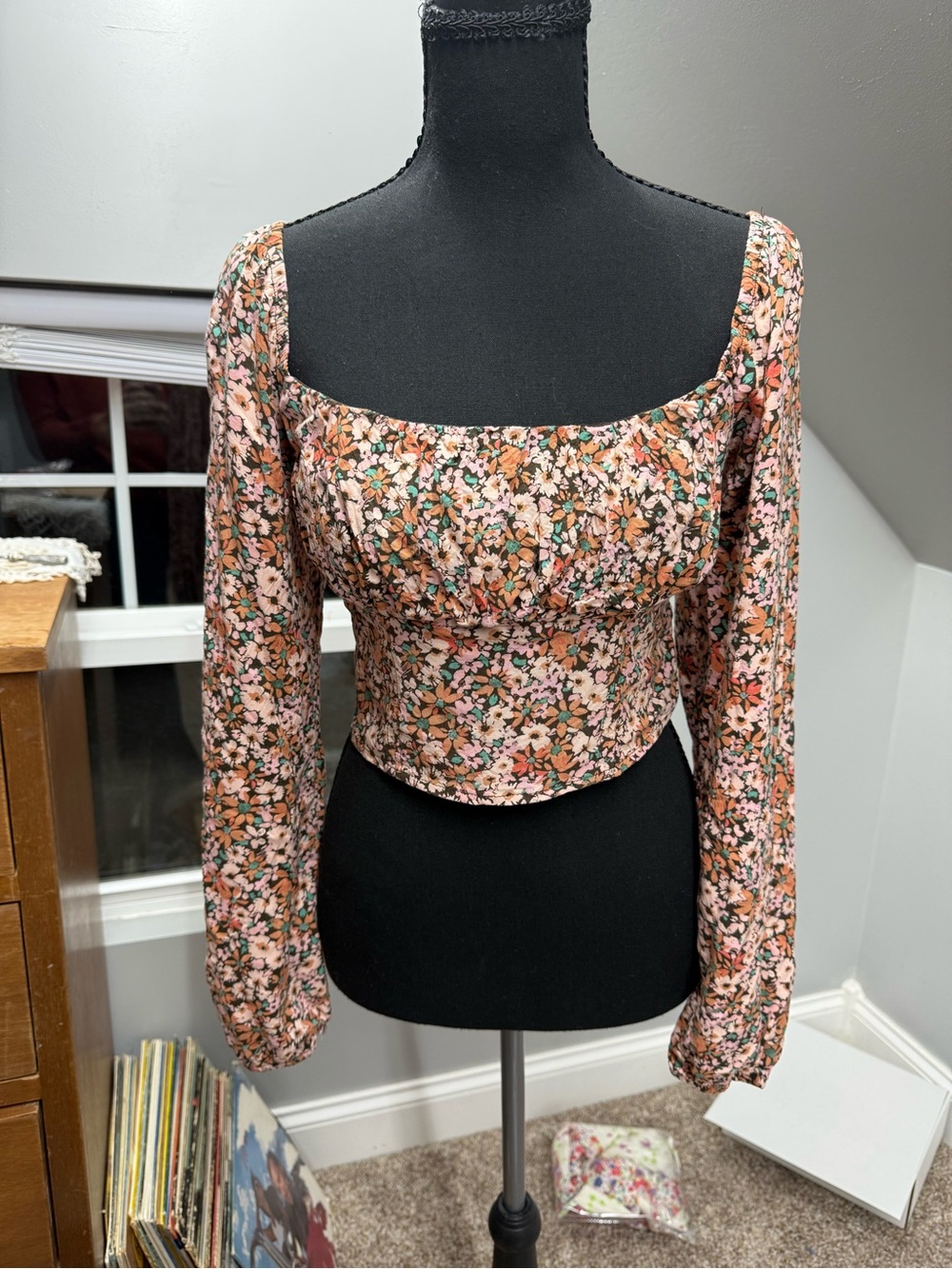 Wild fable Floral Square-Neck Long Sleeve Crop Top